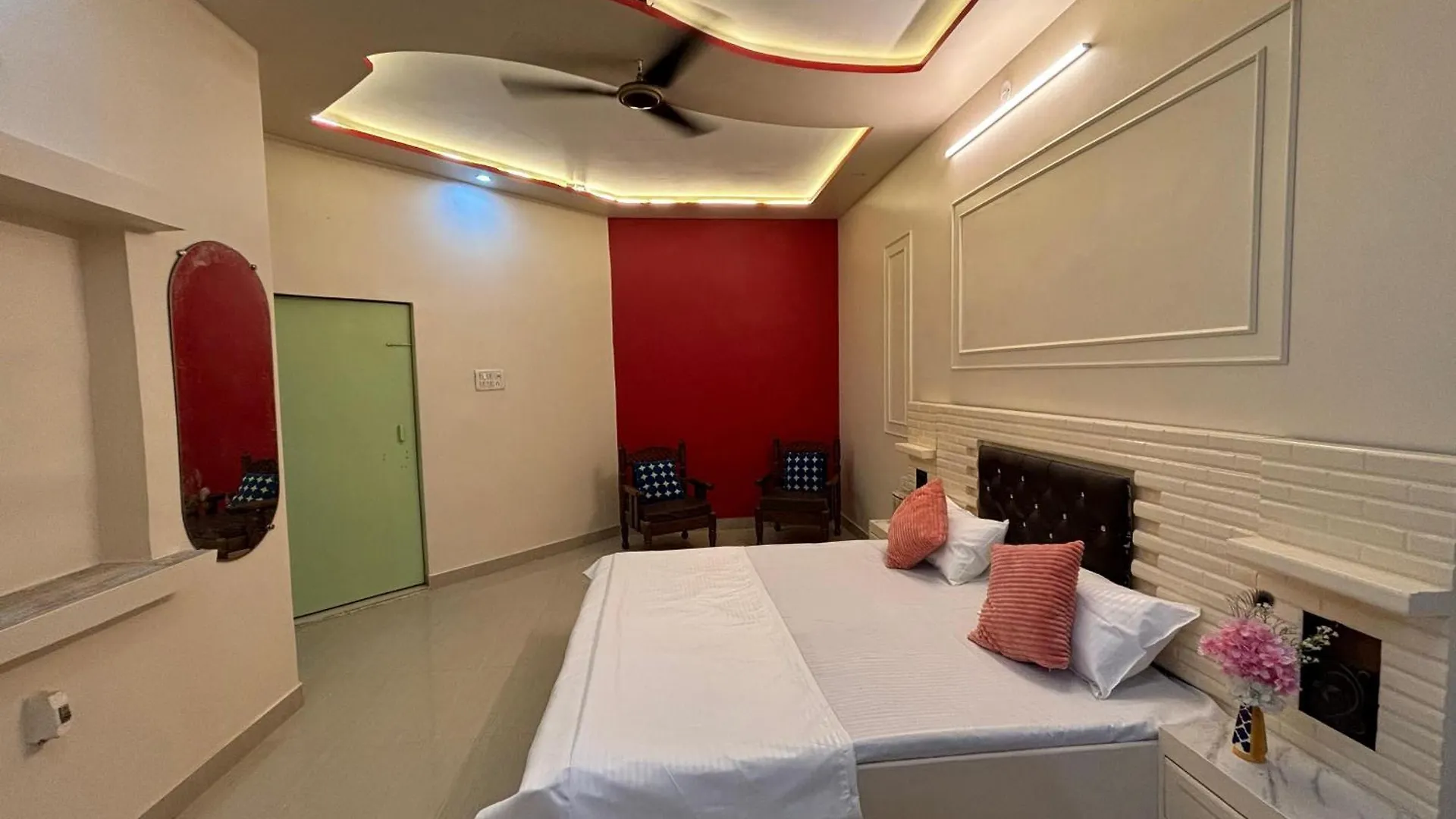 호텔 The Noor House Homestay 아그라